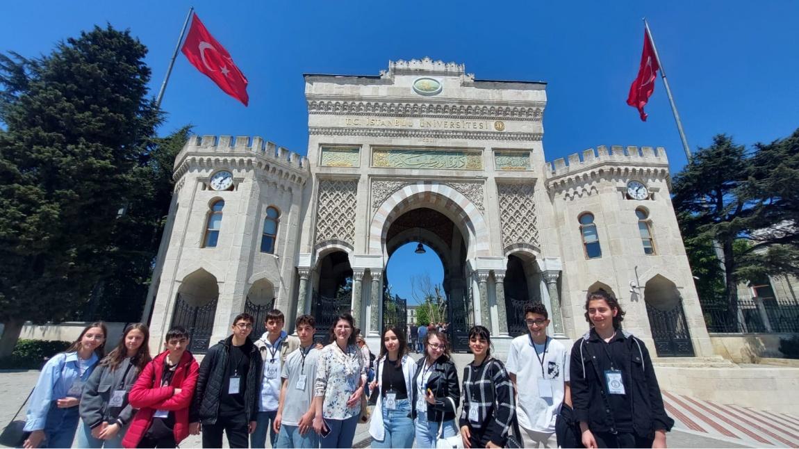 İstanbul Üniversitesi Fen Fakültesi Matematik Kulübü 100. Yıl Öğrenci Matematik Çalıştayı'na katıldık.